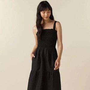 VETTA NWT The Smocked Tiered Dress